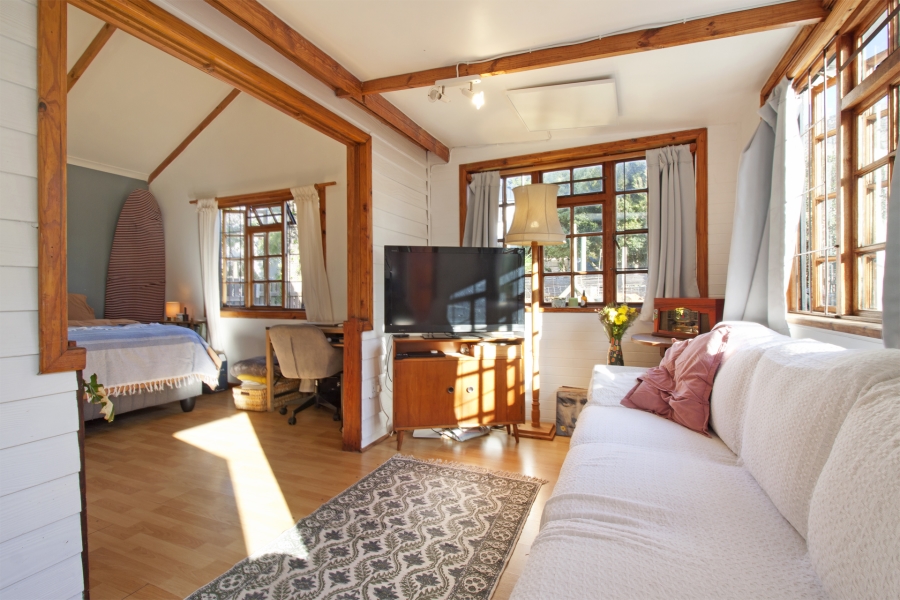 To Let 1 Bedroom Property for Rent in Capri Western Cape